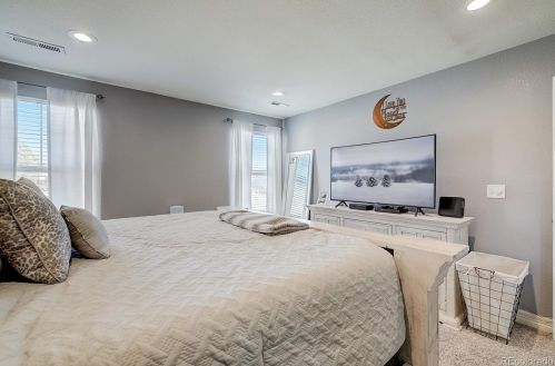 922 Willow Dr, Denver CO  80603-7761 exterior