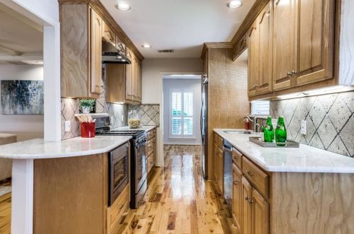 9621 Arborhill Dr, Dallas, TX 75243-6005