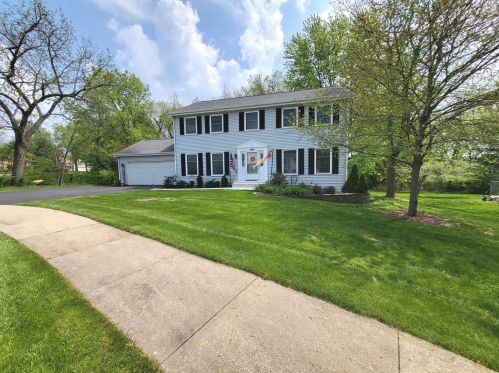 6304 Grassridge Rd, Rockford, IL 61108-6881