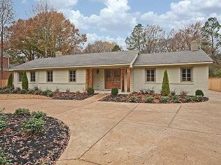 181 Mendenhall Rd, Memphis, TN 38117-2615