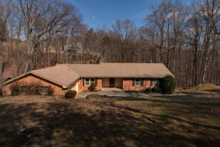 1643 Mountain Heights Dr, Salem, VA 24153-1716