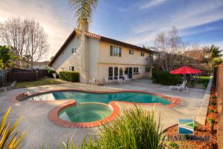 945 Passiflora Ave, Encinitas, CA 92024-2213
