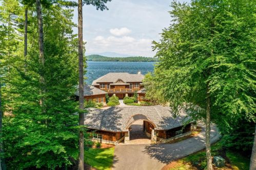 14 Broadview Ter, Laconia, NH 03249-6611