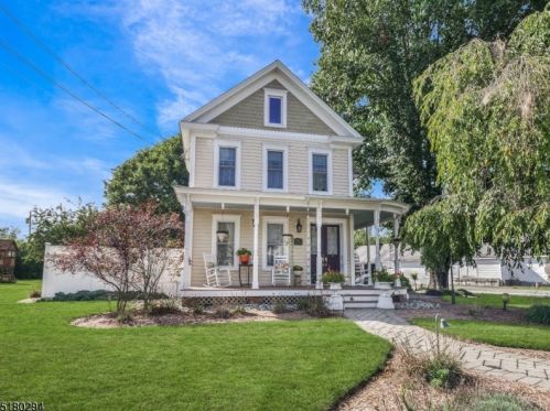 46 Vail Rd, Columbia, NJ 07832-2749