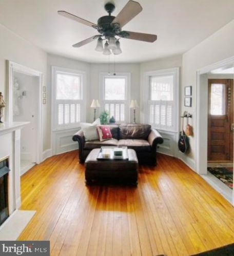 25 Ctr St, Tavistock NJ 08033-1801 exterior