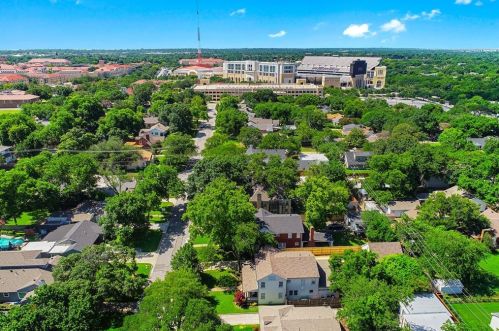 2552 Boyd Ave, Fort Worth TX  76109-1021 exterior