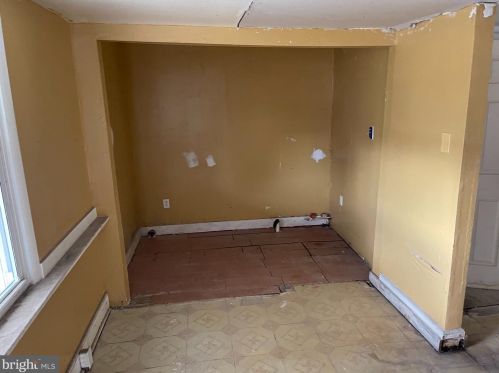 701 9 St, Camden NJ 08102-1721 exterior