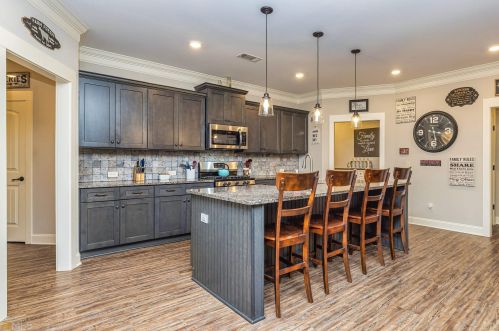 400 Thrash Rd, Lagrange GA  30241-8060 exterior