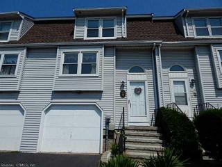 12 Kowal Ct, Hartford, CT 06111-5323