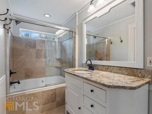 2859 Elliott Cir, Atlanta GA  30305-2726 exterior