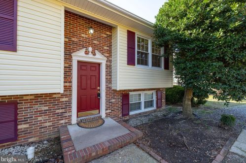 212 Sagun Dr, Fredericksburg, VA 22407-1443