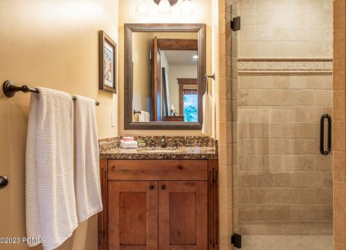 5872 Mtn Rnch Dr, Park City UT 84098-6177 exterior