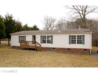 370 Strawberry Rd, Reidsville, NC 27320-8037