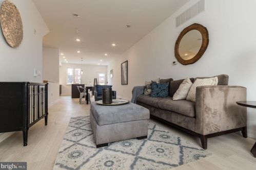 1231 27th St, Philadelphia, PA 19121-0046