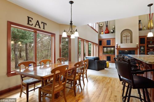 4766 Cumberland St, Saint Paul MN  55126-6061 exterior