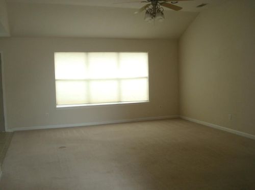 602 Bishop Dr, Midlothian TX  76063-8325 exterior
