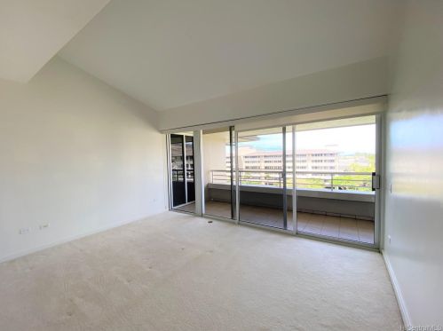 1 Keahole Pl, Honolulu HI  96825-3401 exterior