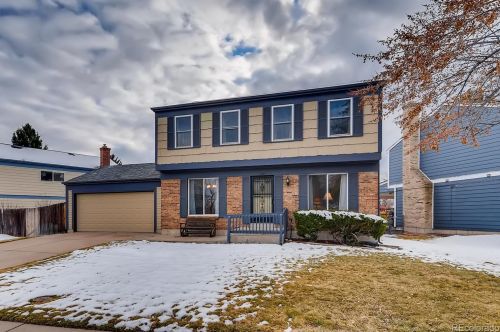 827 Naples Way, Aurora, CO 80017-3170