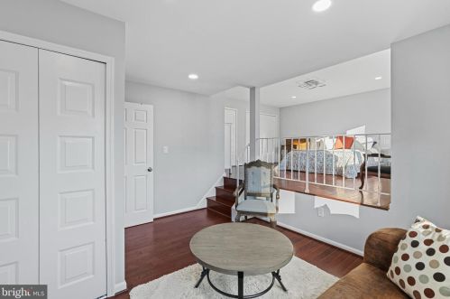 5002 Ten Mills Rd, Columbia MD  21044-1539 exterior