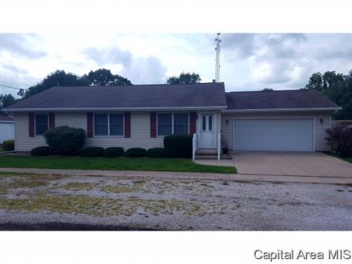 111 Finis St, Virden, IL 62690-1220