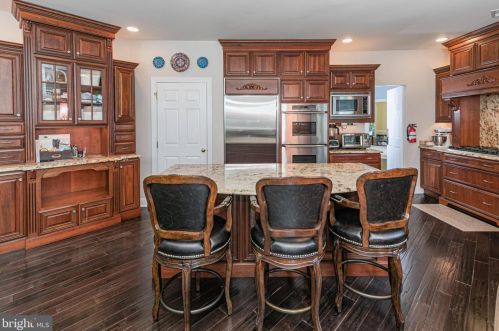 54 Ettl Cir, Princeton NJ  08540-2327 exterior