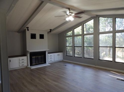 4711 Albatross Dr, Granbury TX  76049-1258 exterior