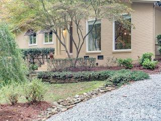 2904 Gretmar Dr, Durham, NC 27705-5492