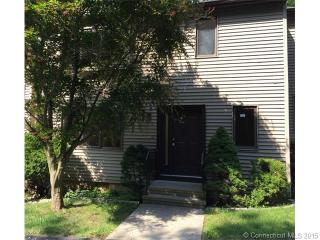 11 Kings Wood Mnr, Huntington, CT 06484-2987