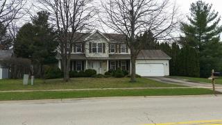 80 Decker Dr, Trout Valley, IL 60013-2284