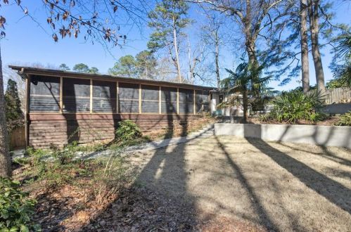 1615 Fama Dr, Atlanta GA  30329-3311 exterior