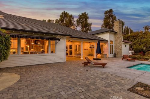 1015 Tiger Tail Dr, Riverside CA  92506-5423 exterior