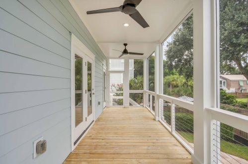 802 Palm Blvd, Isle Of Palms SC  29451-2218 exterior