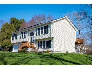 6 Wayne Rd, Milford, CT 06460-3842