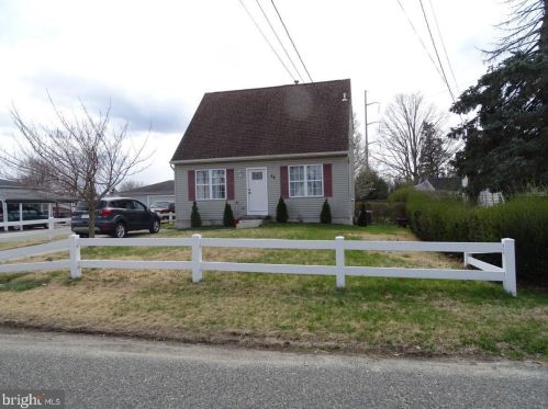 58 Landing Rd, Blenheim, NJ 08012-5137