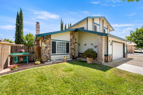 2121 Ohio River Dr, Rancho Cordova, CA 95670-2719