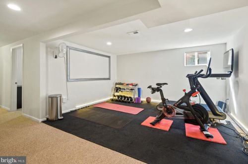 9505 Ocala St, Silver Spring MD 20901-3049 exterior