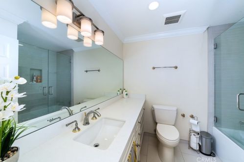 3561 Windspun Dr, Huntington Beach CA  92649-2027 exterior