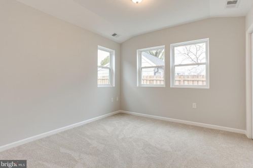 114 Williamsburg Dr, Silver Spring MD 20901-2728 exterior