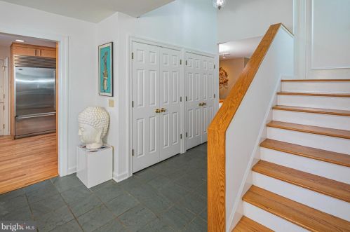 22 Constitution Hl, Princeton NJ  08540-6748 exterior