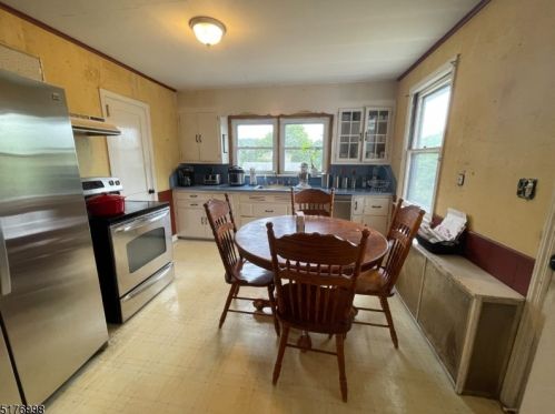 83 Newton Ave, Wantage, NJ 07461-1501