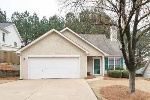215 Parkridge Dr, Holly Springs, GA 30189-7061