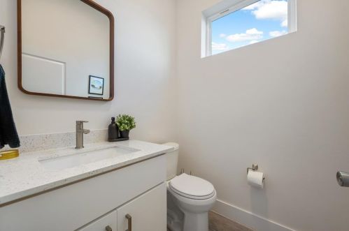 5008 Baker St, Austin TX  78721-1511 exterior