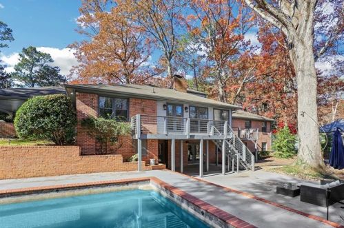 4175 Harrogate Dr, Atlanta GA  30327-3624 exterior