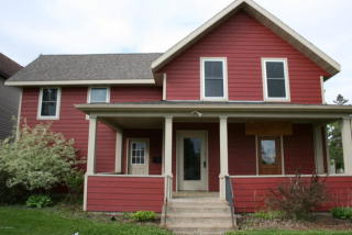 223 2nd St, Dumfries, MN 55981-1279