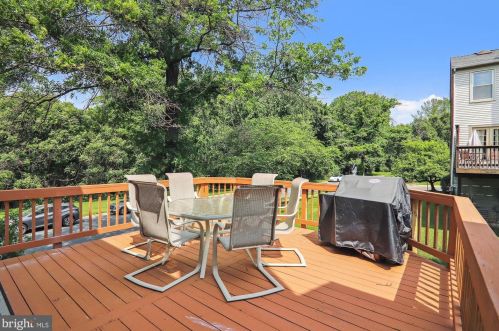 2 Sonata Ct, Silver Spring MD 20901-5064 exterior