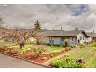 211 Western St, Sheridan, OR 97378-1035