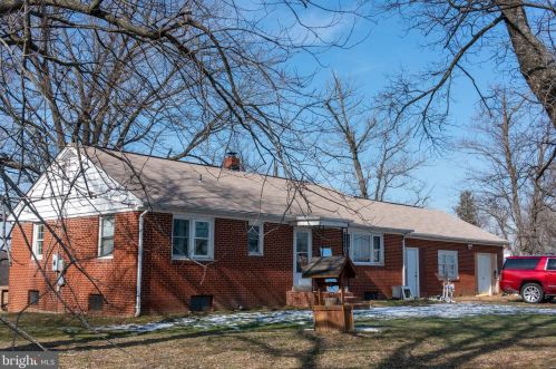 11508 Aden Rd, Nokesville, VA 20181-2328