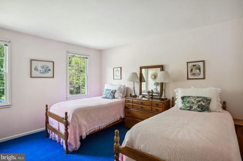 11924 Viewcrest Ter, Silver Spring MD 20902-1553 exterior