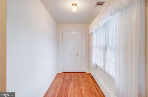 10 Clearview Ave, Trenton NJ  08619-1217 exterior