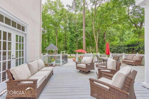 5465 Chelsen Wood Dr, Duluth GA  30097-2436 exterior